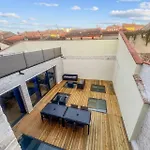 Grande De 400m2 21 Personnes En Centre De *