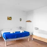 Grande De 400m2 21 Personnes En Centre De Tatil Evi