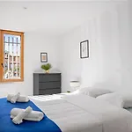 Grande De 400m2 21 Personnes En Centre De Tatil Evi Toulouse