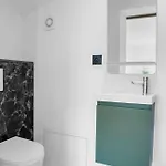 Grande De 400m2 21 Personnes En Centre De