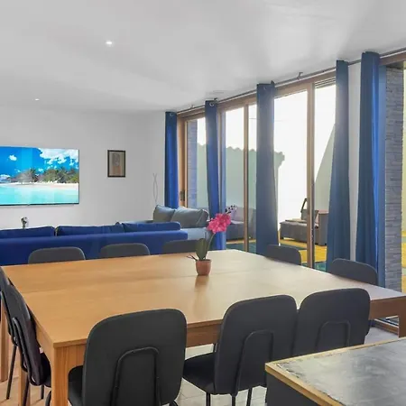 Tatil Evi Grande De 400m2 21 Personnes En Centre De