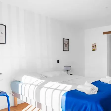 Grande De 400m2 21 Personnes En Centre De