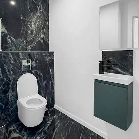 Holiday home Grande De 400m2 21 Personnes En Centre De Toulouse