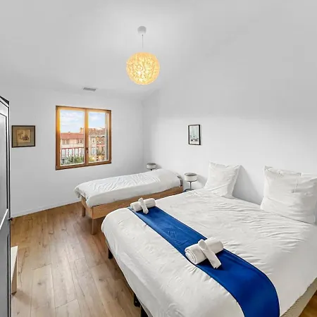 Holiday home Grande De 400m2 21 Personnes En Centre De *