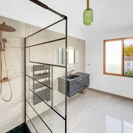Holiday home Grande De 400m2 21 Personnes En Centre De Toulouse
