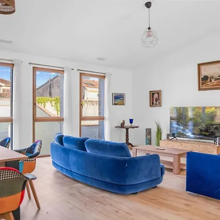 Holiday home Grande De 400m2 21 Personnes En Centre De Toulouse
