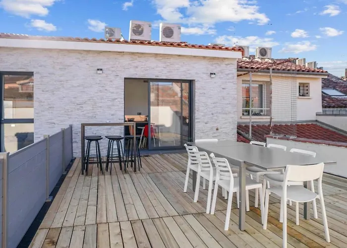 Grande De 400m2 21 Personnes En Centre De