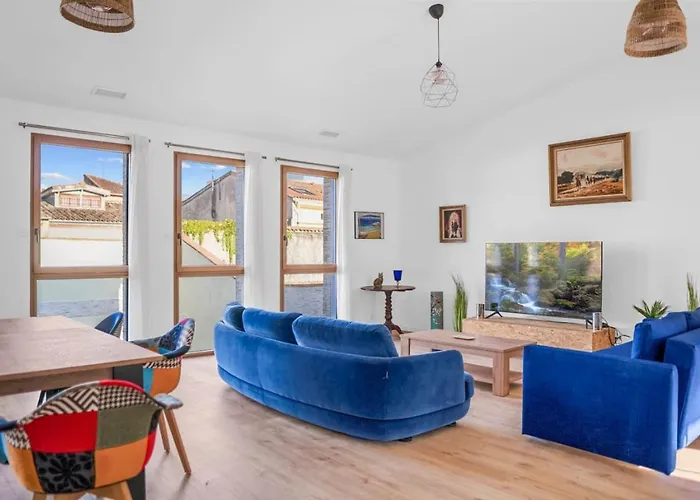Casa de Férias Grande De 400m2 21 Personnes En Centre De Toulouse
