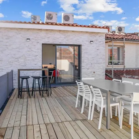 Grande De 400m2 21 Personnes En Centre De