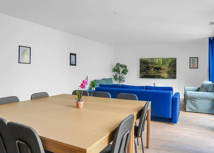 Grande De 400m2 21 Personnes En Centre De Hébergement de vacances